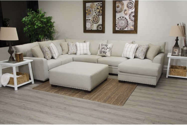 3Pc Sectional w/ Pillows